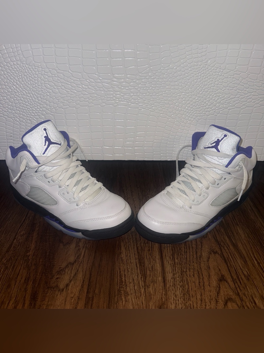 Jordan 5 - Picture 2 of 4
